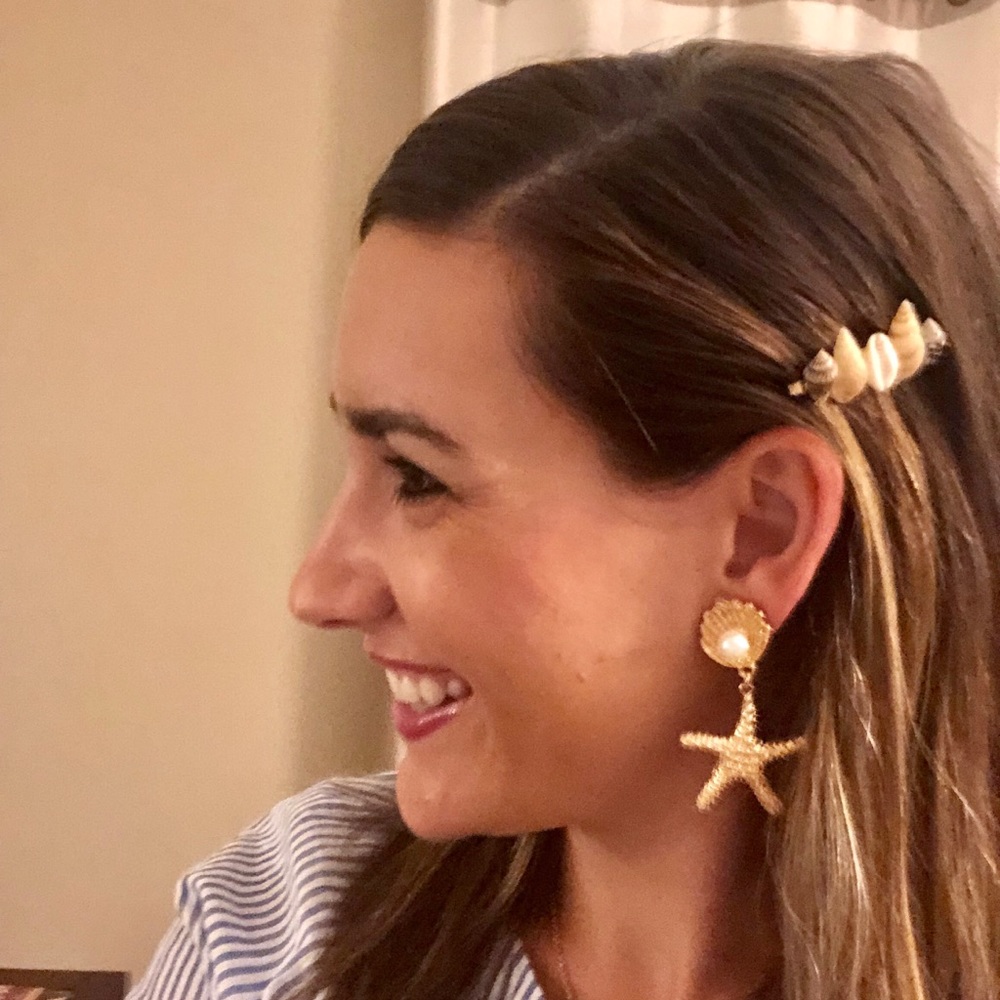 Gold Starfish Dangle Drop Earrings ⭐️ 🐚
